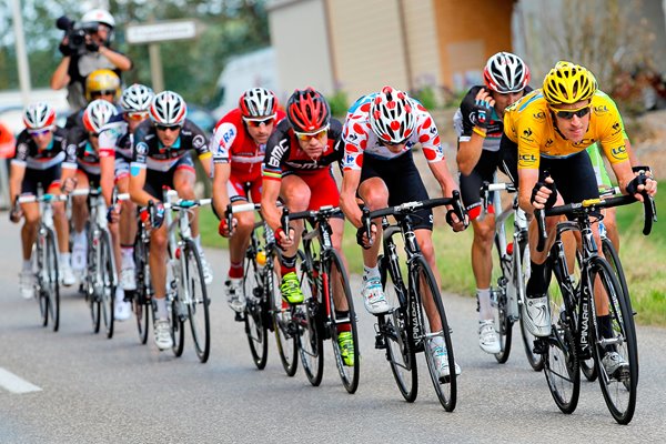 Bradley Wiggins leads Tour de France 2012
