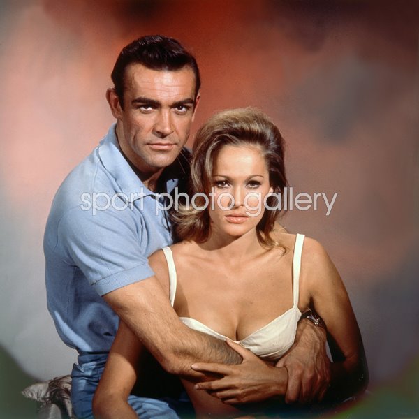 Sean Connery & Ursula Andress James Bond Dr. No 