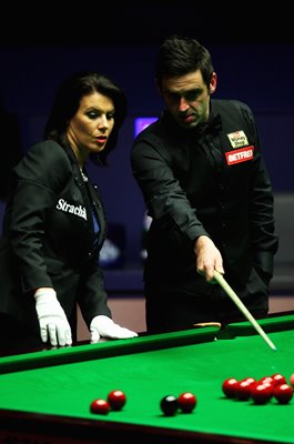 Michaela Tabb Referees Ronnie O'Sullivan World Snooker 2012  