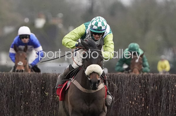 Sam Twiston-Davies rides Clan Des Obeaux King George VI Chase 2019