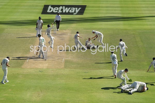 Zac Crawley England catch off Ben Stokes v South Africa Cape Town 2019