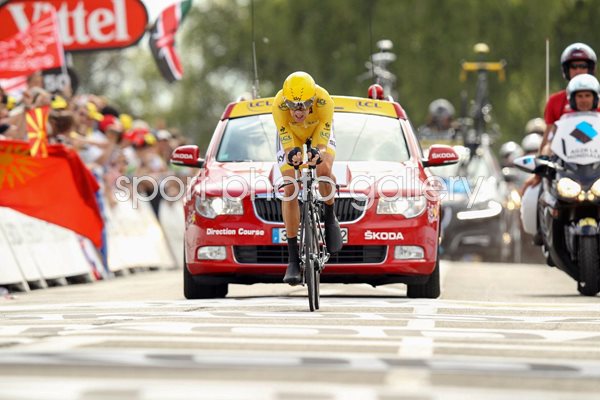 Bradley Wiggins wins Stage 19 Time Trial