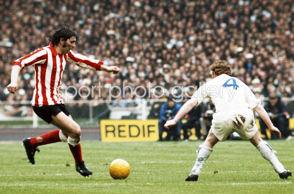 Ian Porterfield Sunderland v Billy Bremner Leeds United 1973 FA Cup Final