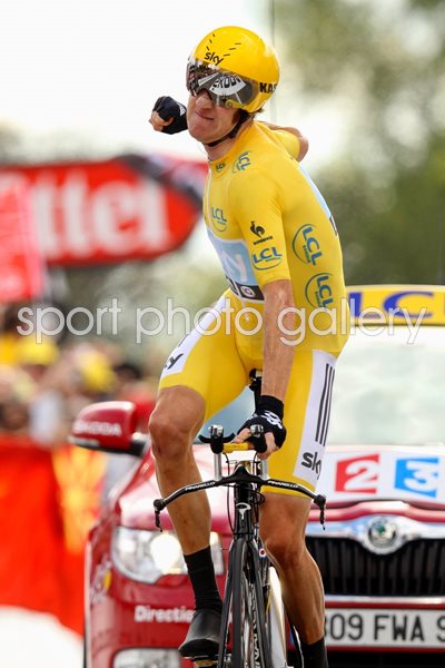 Bradley Wiggins wins Time Trial to seal tour win