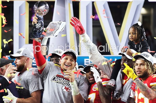 Patrick Mahomes Kansas City Vince Lombardi Super Bowl Trophy Miami 2020