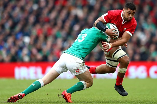 Taulupe Faletau Wales v Robbie Henshaw Ireland 6 Nations 2020