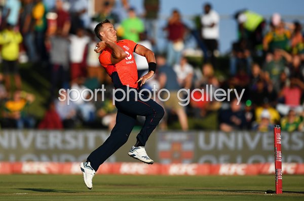 Tom Curran England bowls v South Africa T20 Centurion 2020