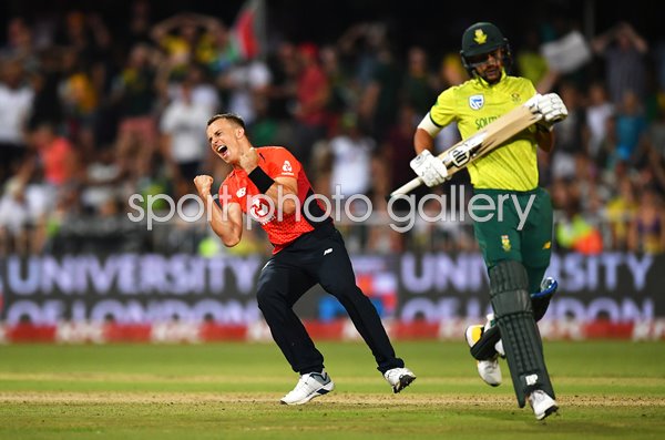 Tom Curran England winning wicket v South Africa T20 Durban 2020