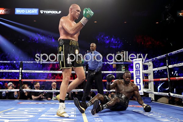 Tyson Fury knocks down Deontay Wilder WBC Heavyweight Fight 2020