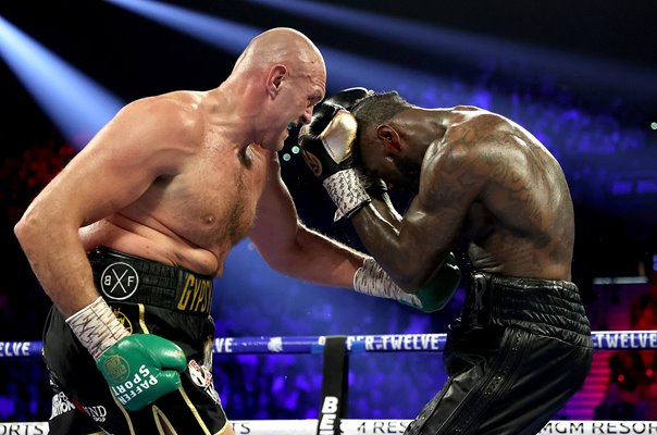 Tyson Fury knocks down Deontay Wilder Las Vegas Rematch 2020