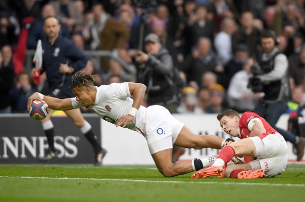 Anthony Watson England scores v Wales Twickenham Six Nations 2020