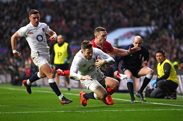 Elliot Daly England scores v Wales Twickenham Six Nations 2020