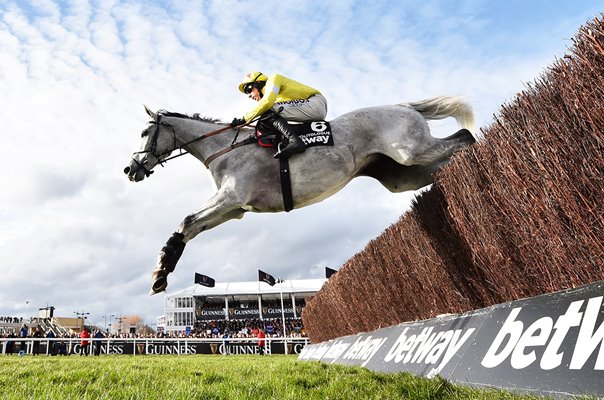 Harry Skelton riding Politologue Queen Mother Champion Chase Cheltenham 2020