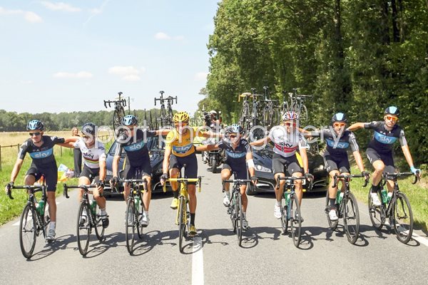 Bradley Wiggins & Team Sky Tour 2012