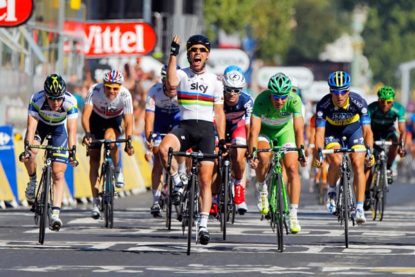 Mark Cavendish wins 4th straight Paris stage