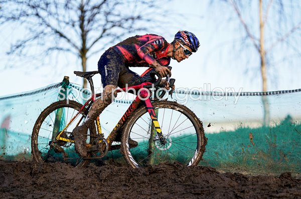 Tom Pidcock wins 2020 UK National Cyclo-Cross Championships