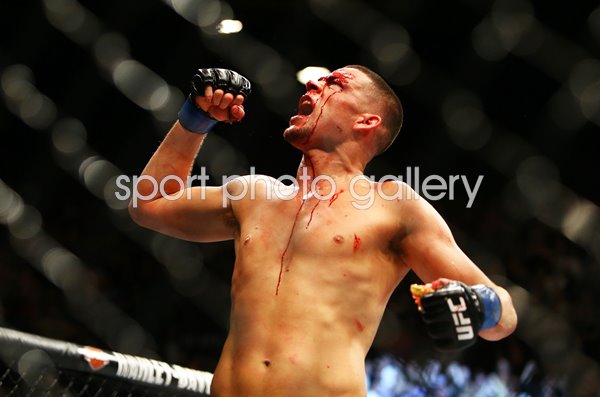 Nate Diaz beats Conor McGregor UFC 196 Las Vegas 2016
