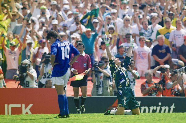Brazil goalkeeper Taffarel & Roberto Baggio World Cup Final 1994