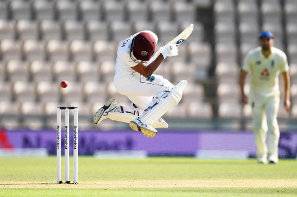 Shane Dowrich West Indies avoids Jofra Archer Bouncer 2020