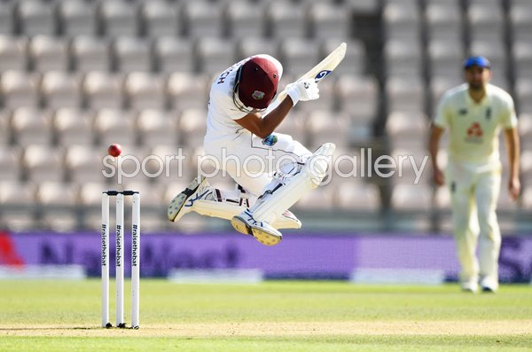 Shane Dowrich West Indies avoids Jofra Archer Bouncer 2020
