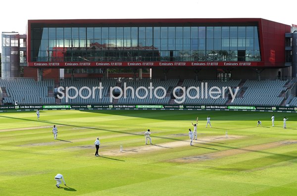 Chris Woakes England celebrates win v Pakistan Old Trafford 2020