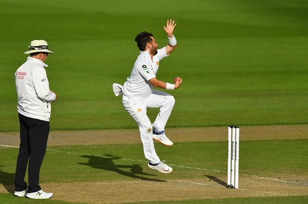 Yasir Shah Pakistan bowls v England Old Trafford Test 2020