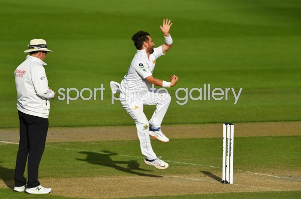 Yasir Shah Pakistan bowls v England Old Trafford Test 2020