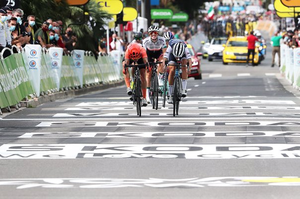 Elisabeth Deignan-Armitstead beats Marianne Vos La Course 2020  