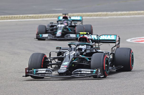 Valtteri Bottas Finland leads Lewis Hamilton F1 Eifel Grand Prix 2020