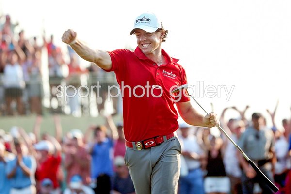Rory McIlroy celebrates 2012 USPGA win