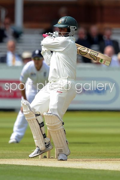 Tamin Iqbal attacks v England Lord's 2010