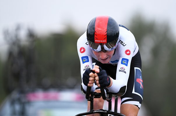 Tao Geoghegan Hart Team Ineos Time Trial Giro d'Italia Milan 2020  