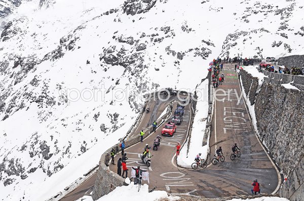 Tao Geoghegan Hart & Jai Hindley Stage 18 Mountains Giro 2020