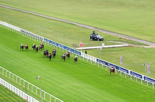 Serpentine and Emmet McNamara sprint clear to win The Derby 2020