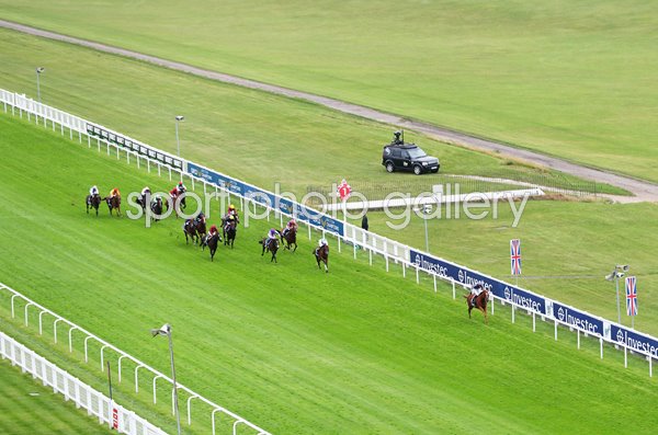 Serpentine and Emmet McNamara sprint clear to win The Derby 2020