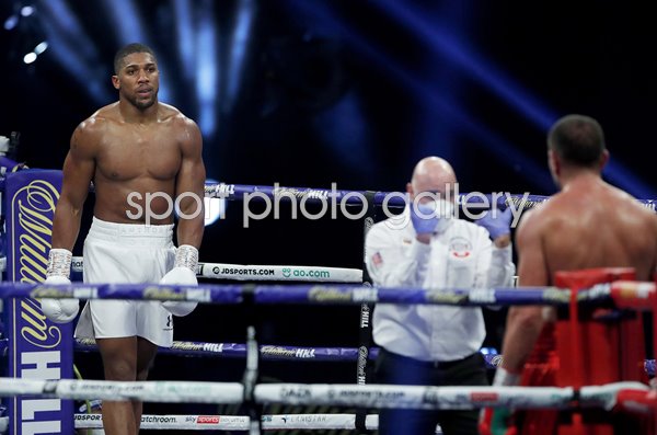 Anthony Joshua advances v Kubrat Pulev World Heavyweight Boxing 2020