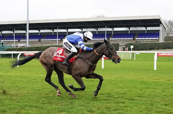 Bryony Frost riding Frodon win King George Kempton Races 2020