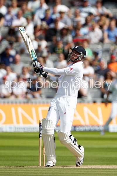 Stuart Broad hits Steyn for 6 Lord's 2012
