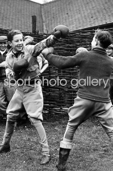Lester Piggott Scrappy Apprentice Jockey Lambourn 1960