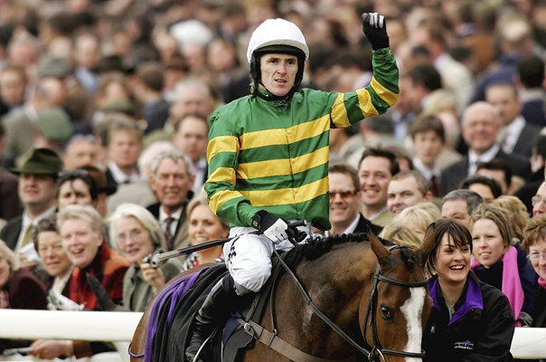 Tony McCoy riding Wichita Lineman win Novices Hurdle Cheltenham 2007