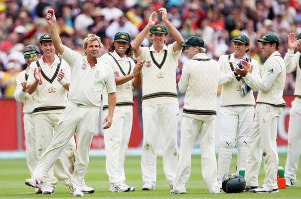 Shane Warne Australia 700th Test Wicket MCG Ashes 2006