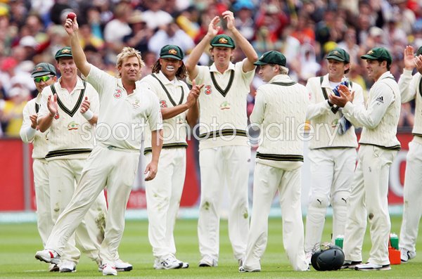 Shane Warne Australia 700th Test Wicket MCG Ashes 2006