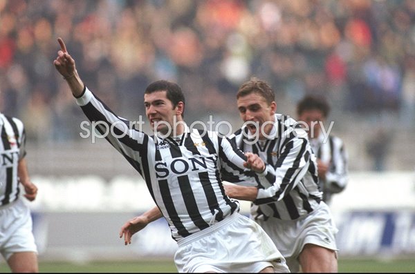 Zinedane Zidane Juventus v Bologna Serie A 1996