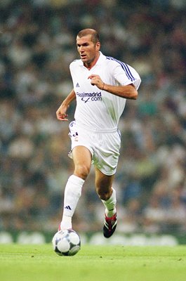 Zinedine Zidane Real Madrid v Real Zaragoza Bernabeau 2001