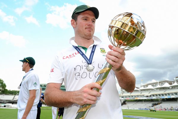 Graeme Smith captains South Africa to #1