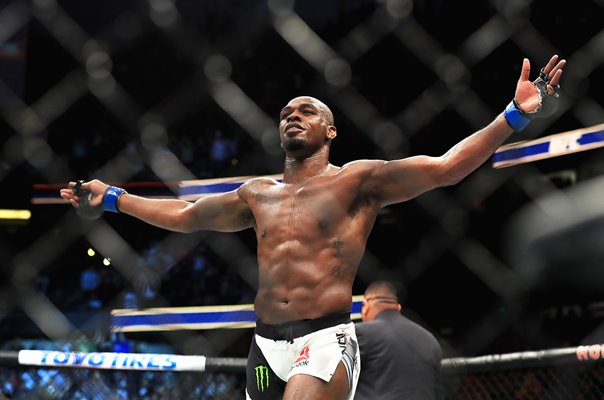 Jon Jones beats Daniel Cormier UFC 214 California 2017