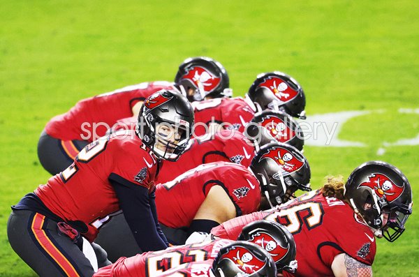 Tom Brady Tampa Bay Buccaneers Offensive Line v Washington 2021