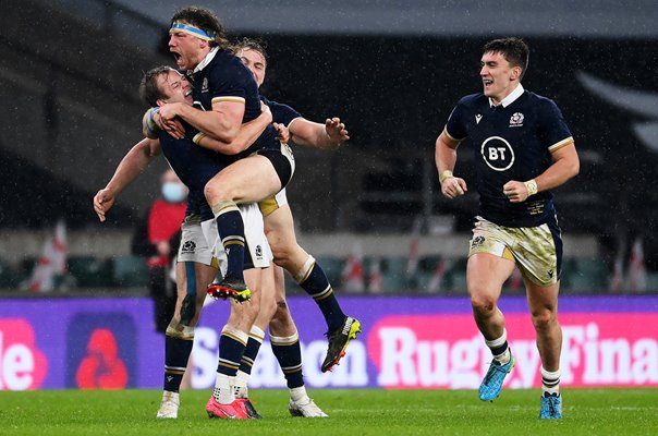 Hamish Watson & Scott Steele Scotland celebrate Twickenham 2021