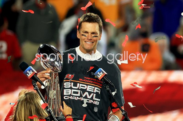 Tom Brady Tampa Bay Buccaneers Vince Lombardi Trophy Super Bowl 2021