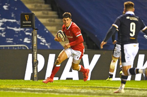 Louis Rees-Zammit Wales scores v Scotland Murrayfield 2021